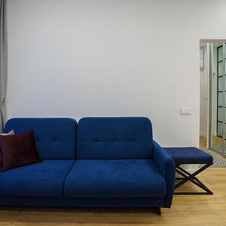 Moder Chic Apartment In Center-Prime Rentals คอนัส ภายนอก รูปภาพ