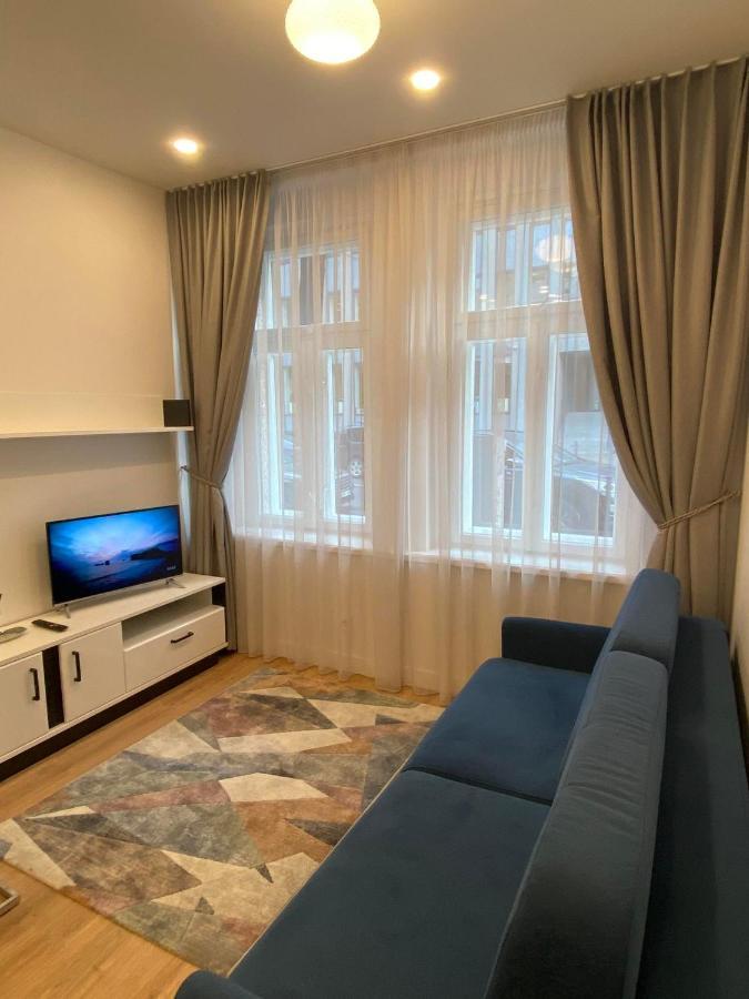 Moder Chic Apartment In Center-Prime Rentals คอนัส ภายนอก รูปภาพ