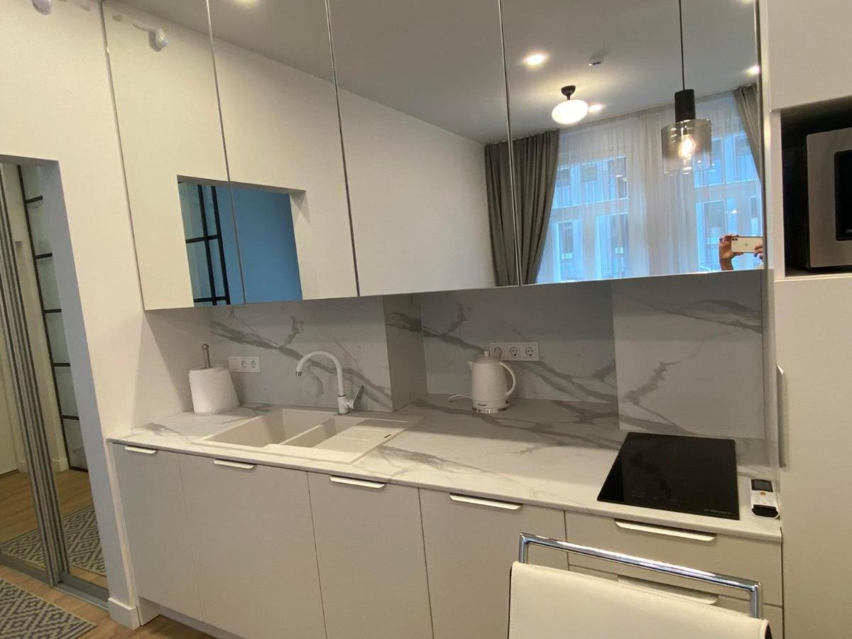 Moder Chic Apartment In Center-Prime Rentals คอนัส ภายนอก รูปภาพ