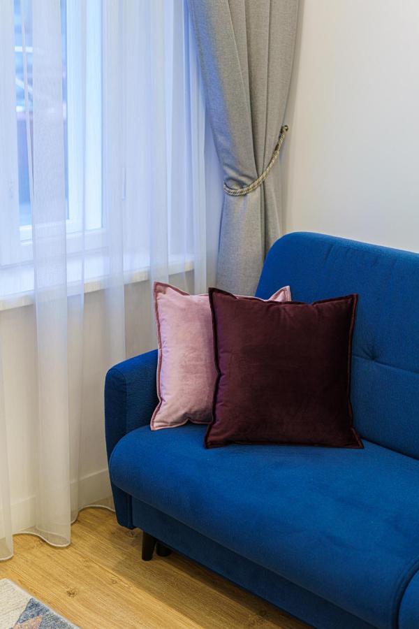 Moder Chic Apartment In Center-Prime Rentals คอนัส ภายนอก รูปภาพ